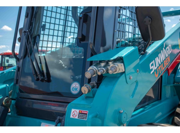 MiniIncarcator SUNWARD SWL 4038, 3.7ton, 74CP de vanzare